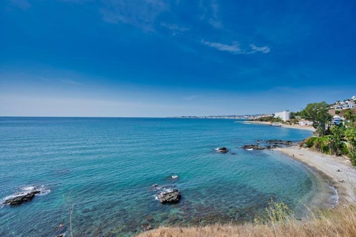 Sea Blue Apartment - Frente Al Mar Benalmadena Bagian luar foto