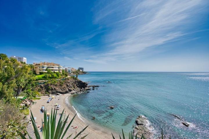Sea Blue Apartment - Frente Al Mar Benalmadena Bagian luar foto